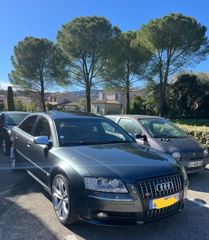 Audi S8