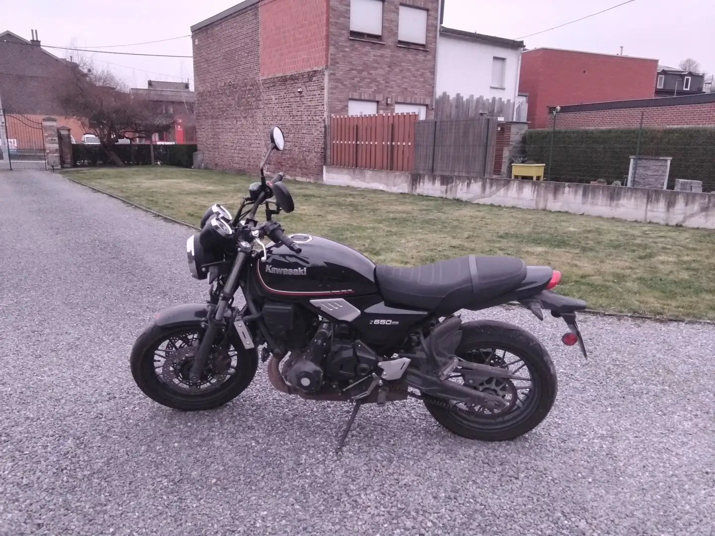 Kawasaki Z 650 RS Nero - 2