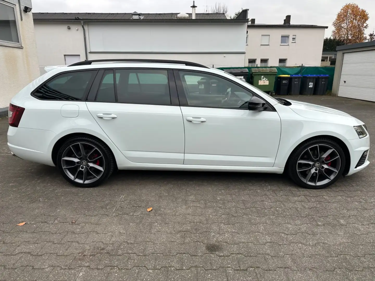 Skoda Octavia Combi RS 4x4 ACC|R.KAM|LED Blanc - 2