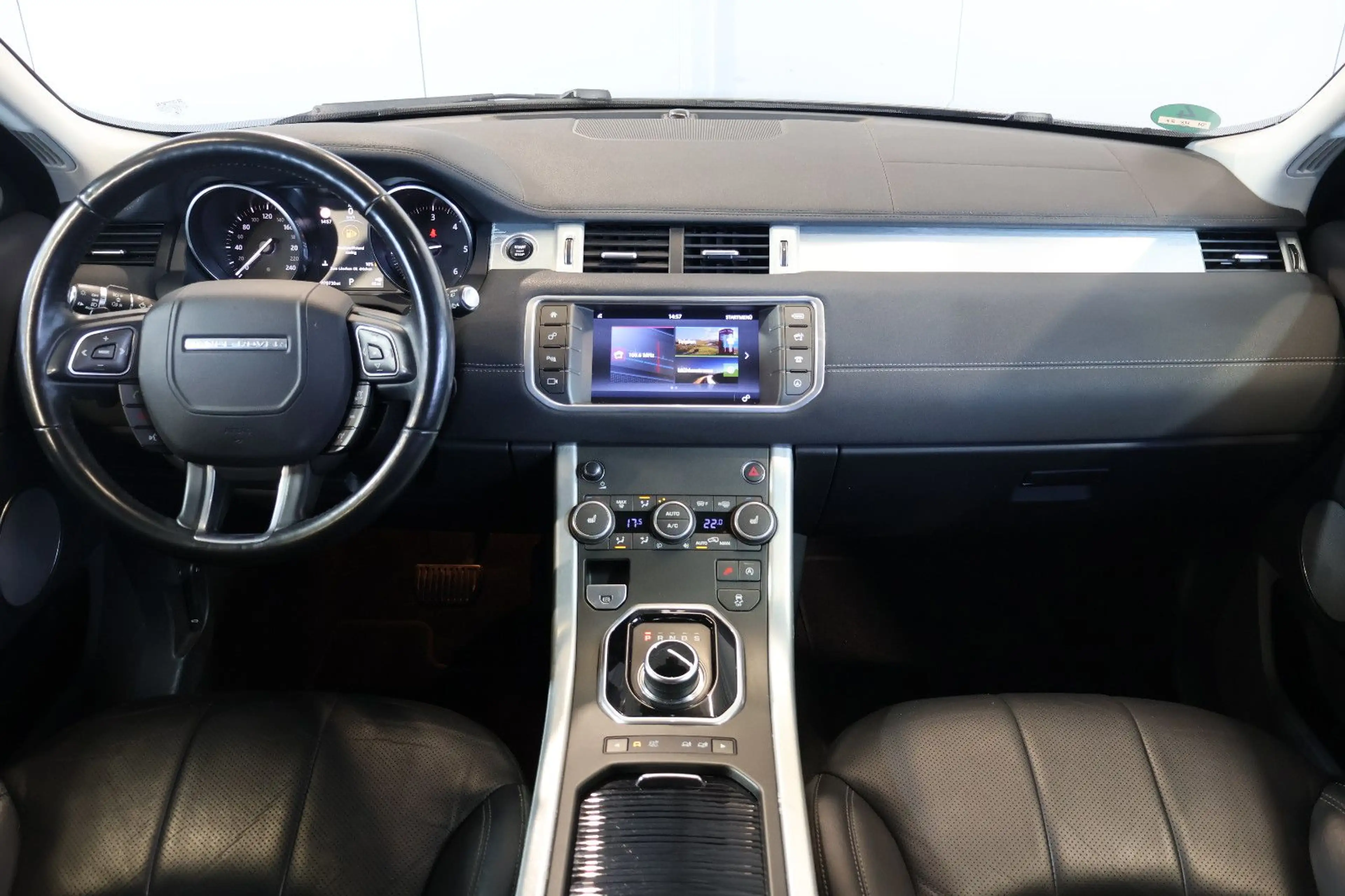 Land Rover Range Rover Evoque SE TD4 Dynamic LED+PANO+AHK — photo 7