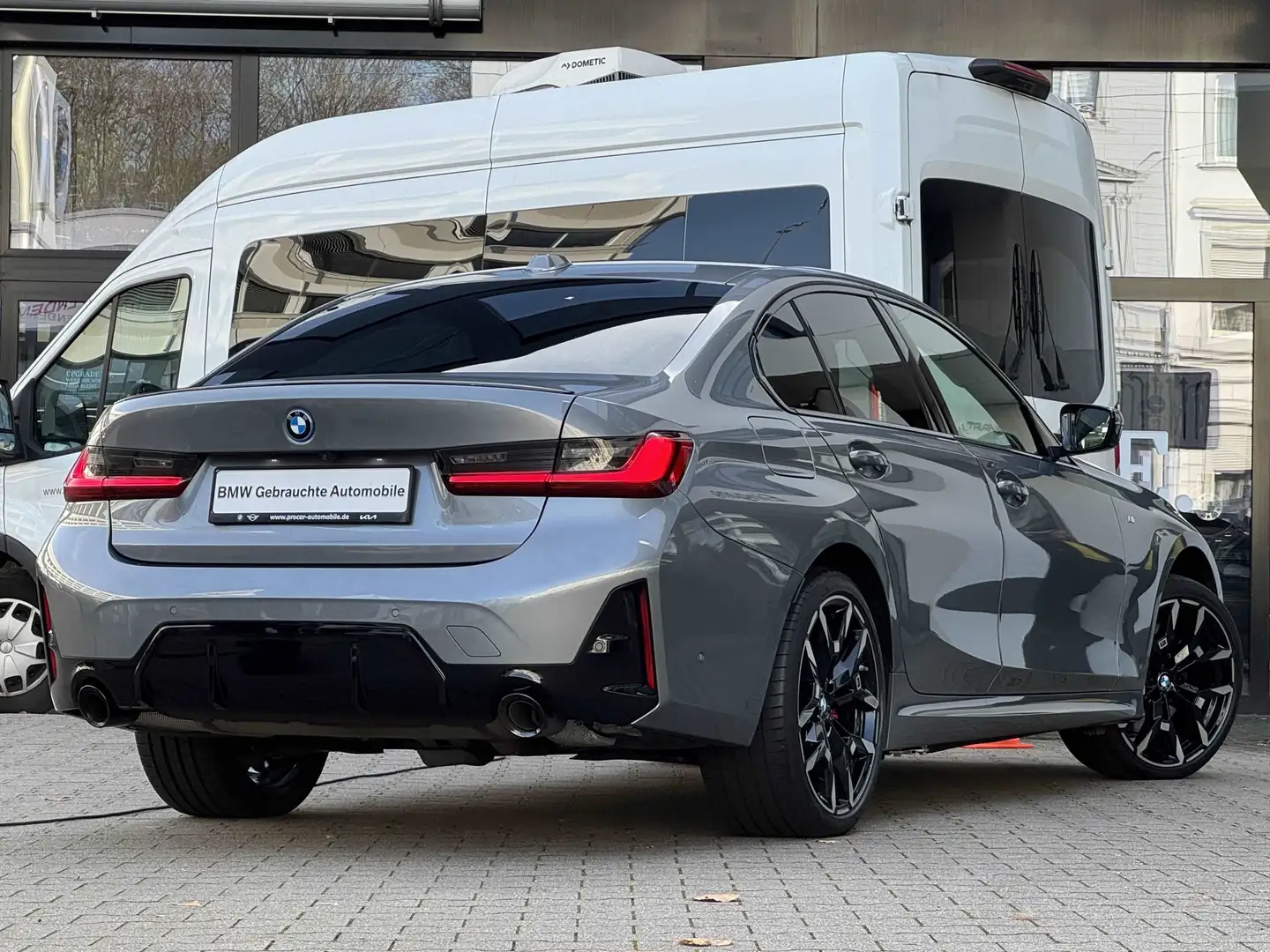 BMW 330 e xDrive M Sport Pro DA PA+ HuD H/K DAB 19"LM Grau - 2