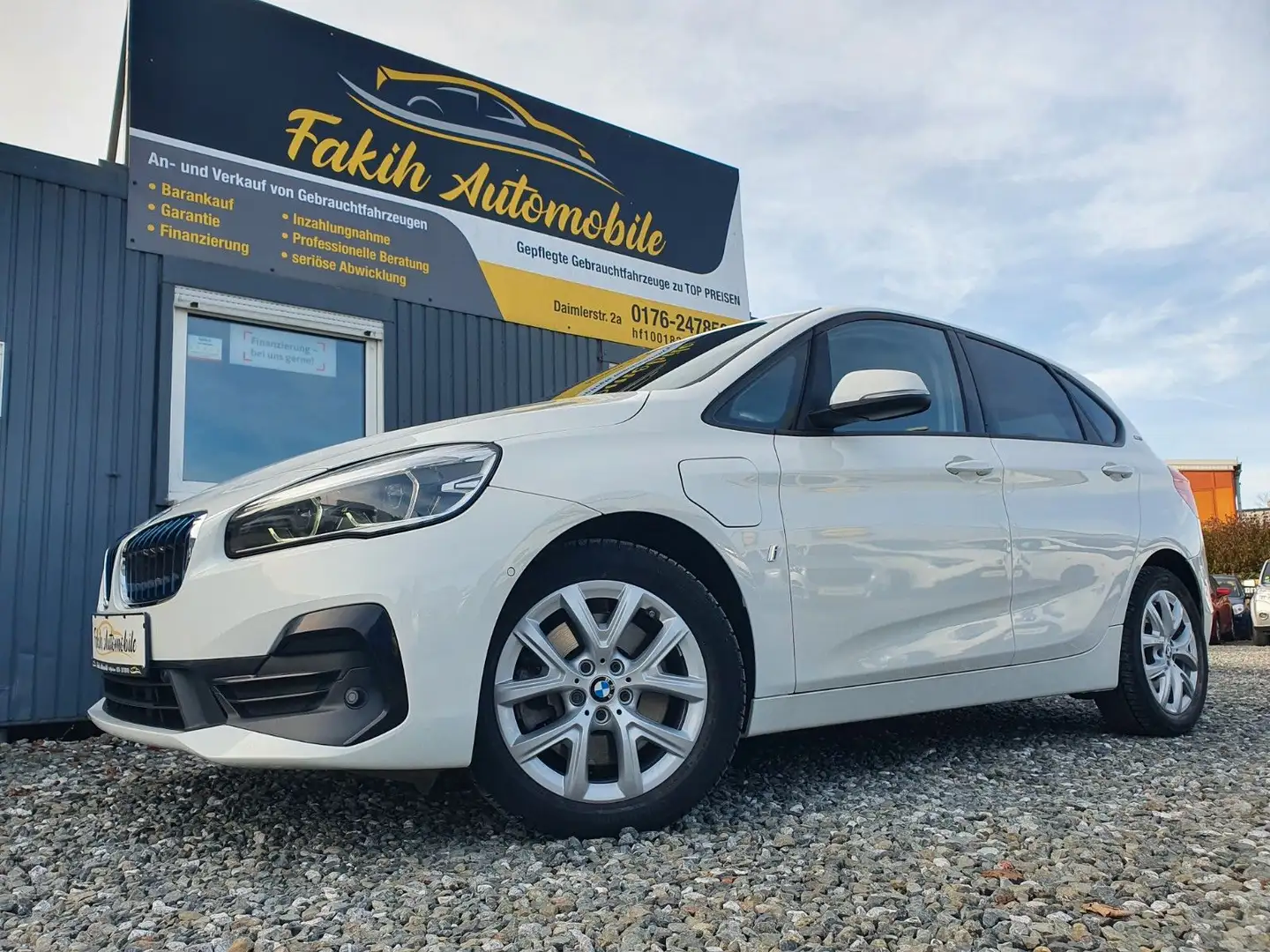 BMW 225 xe Active Tourer Sport Line Automatik Weiß - 1
