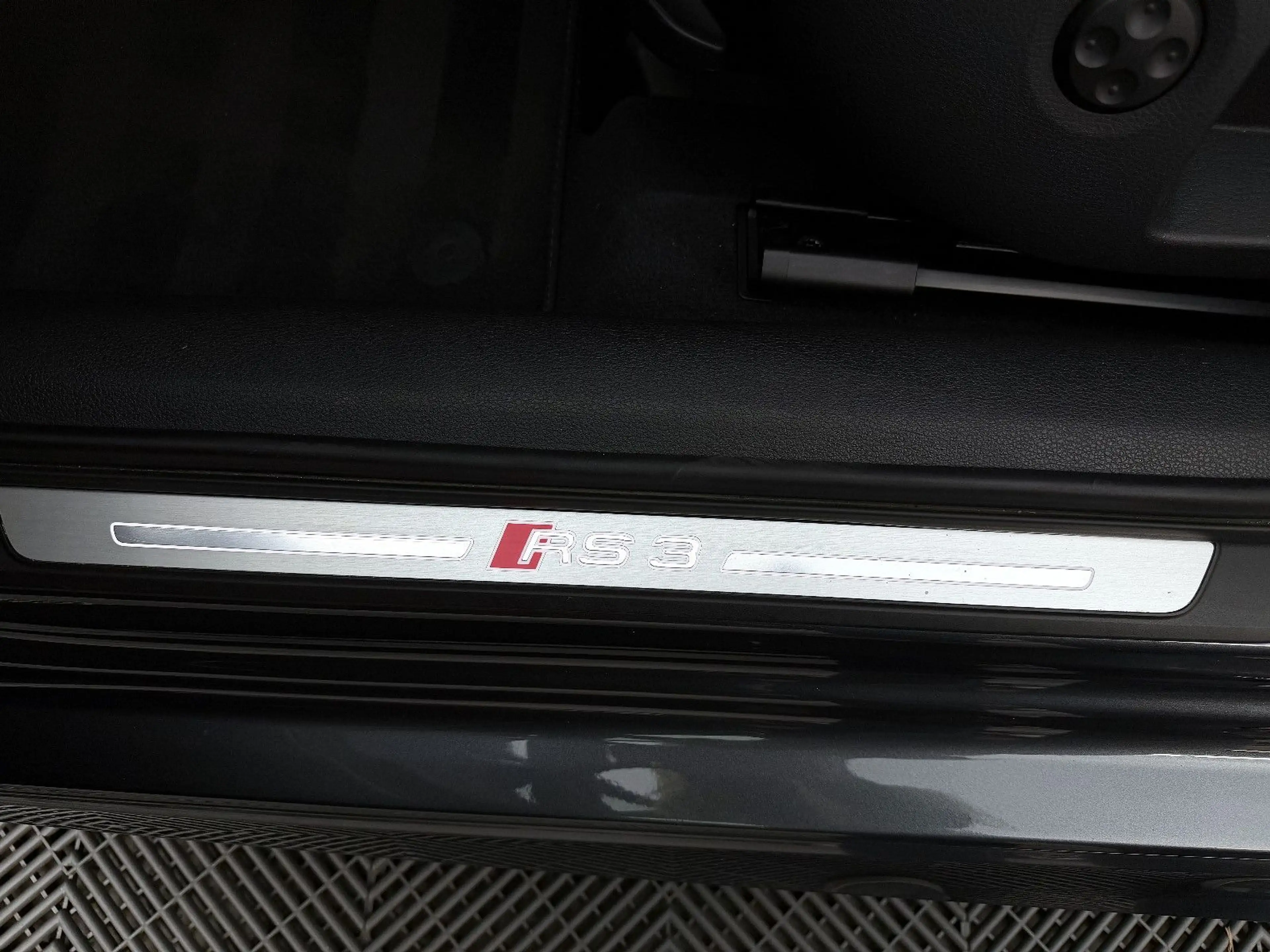 Audi RS3 Lim. 2.5 TFSI Quattro *RS-SITZE*NO-OPF* — photo 9