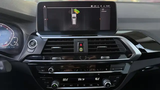 BMW X3 view 9