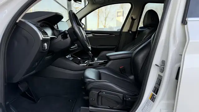 BMW X3 view 7