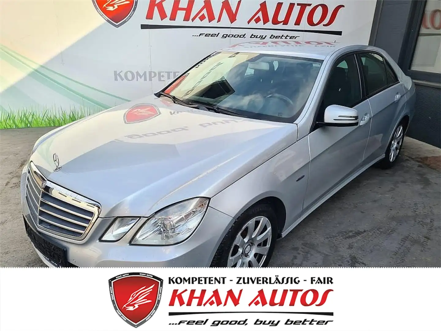 Mercedes-Benz E 200 Elegance CDI Aut. *Navi*Bluetooth*PDC* Silber - 1