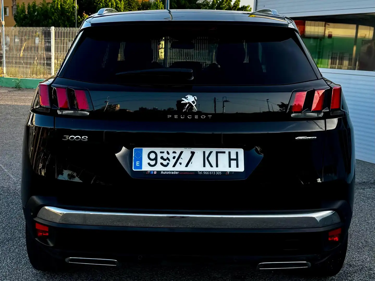 Peugeot 3008 3008 2.0BlueHDi GT Line Negro - 2