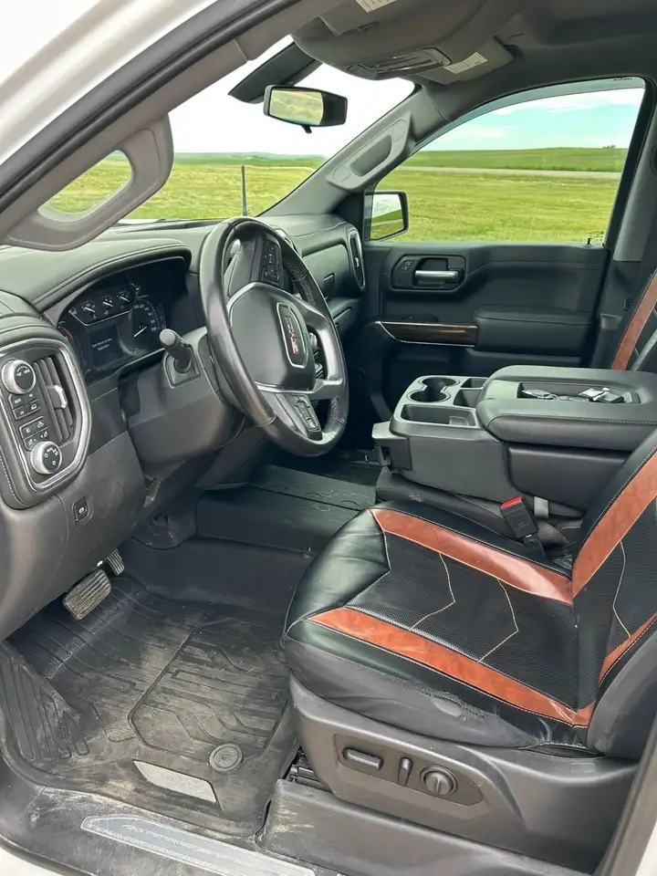 GMC Sierra 1500 снимка GMC Sierra 1500
