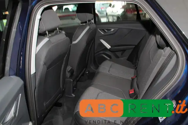 Audi Q2 view 10