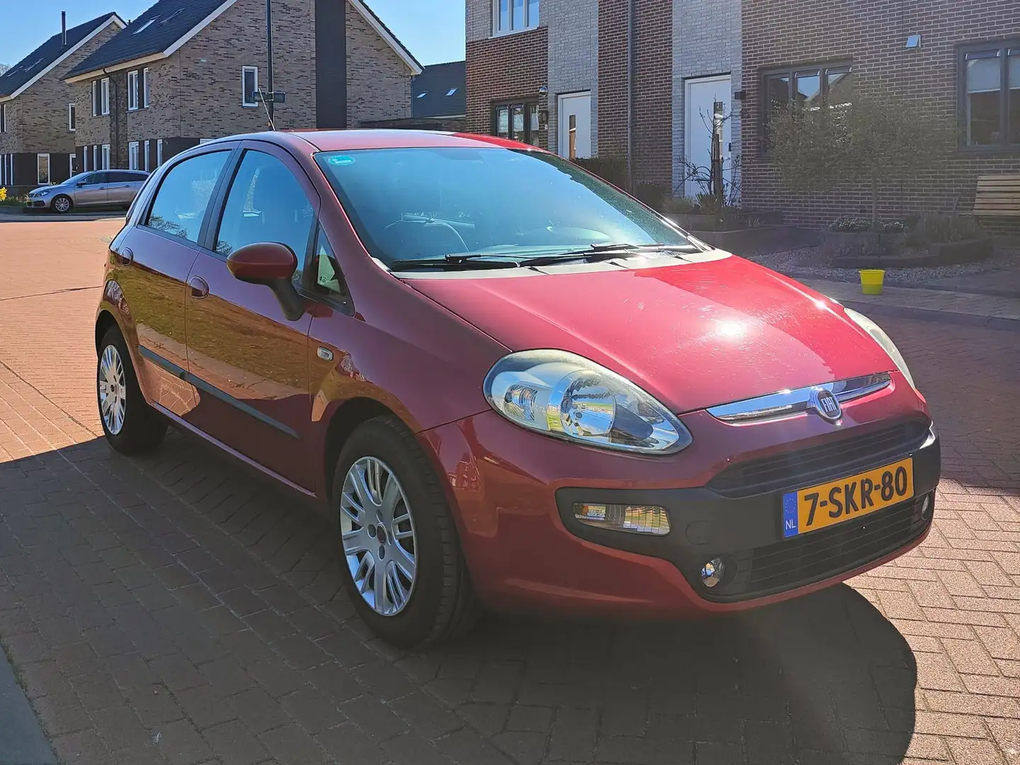 Fiat Punto Punto 1.4-16V m-air Dyn. Rouge - 2