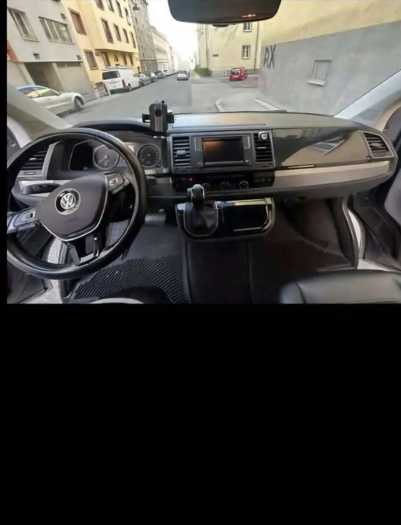 Volkswagen T6 Multivan Comfortline 2,0 TDI DSG - 2