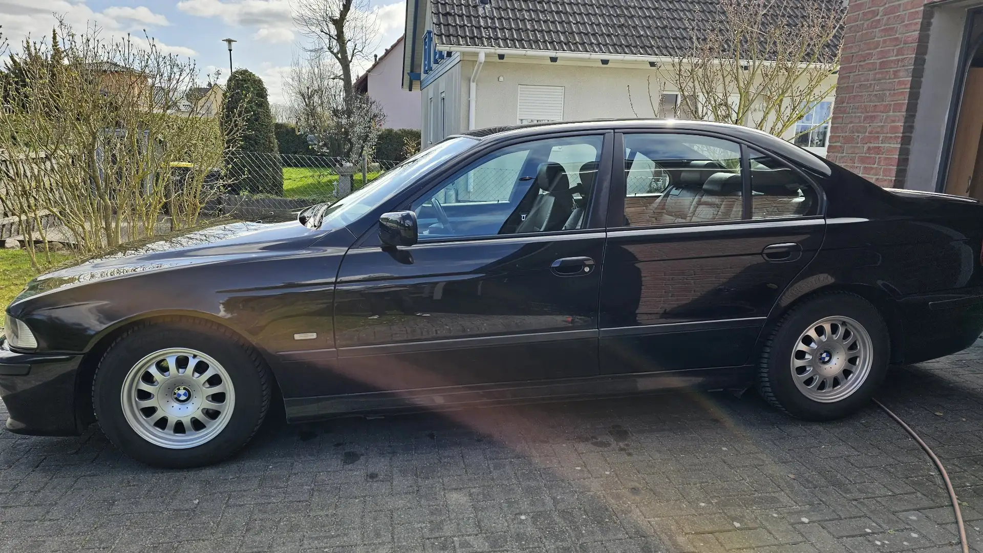 BMW 525 525i Czarny - 1