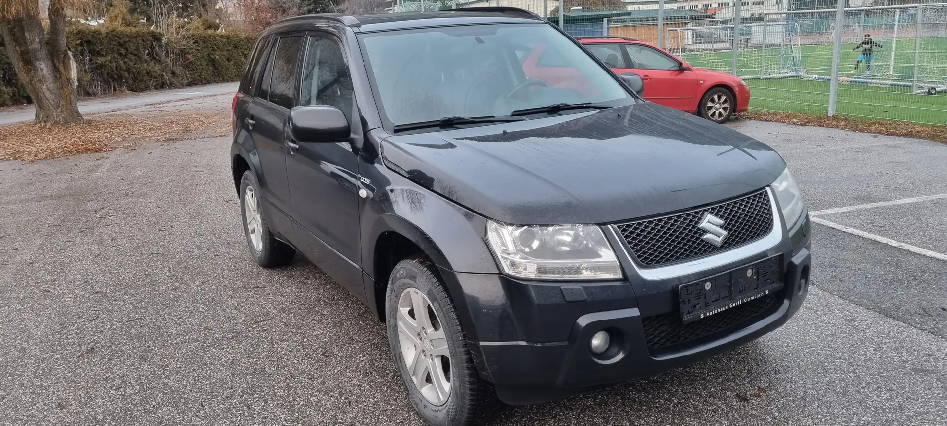 Suzuki Grand Vitara Grand Vitara 1,9 DDiS L4   L4 Schwarz - 2