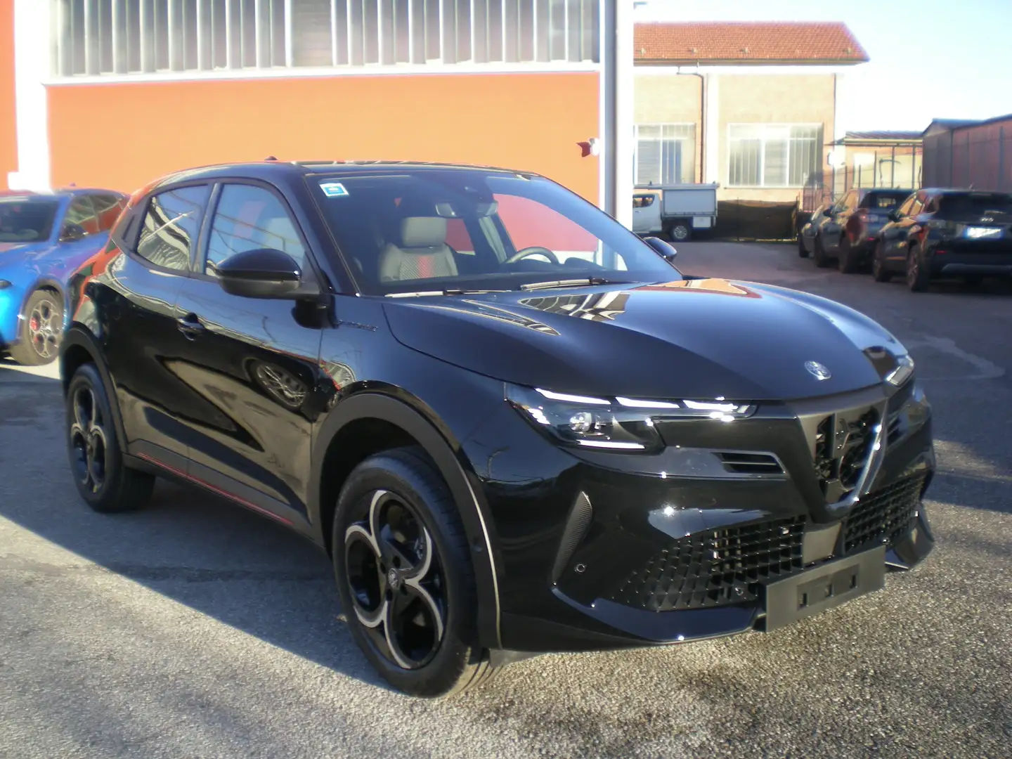 Alfa Romeo Junior HYBRID SPECIALE 1.2 136 CV eDCT6 Nero - 2