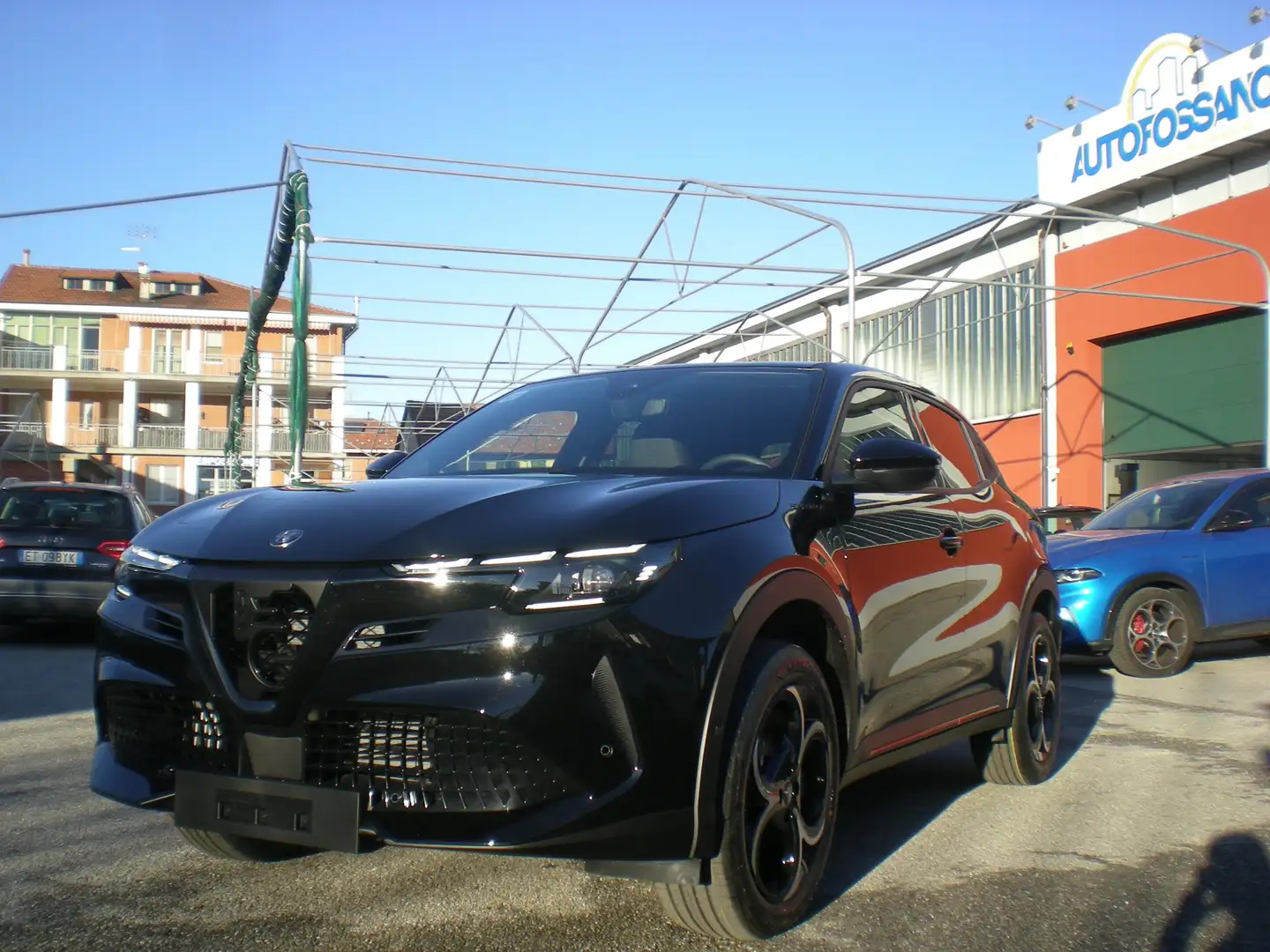 Alfa Romeo Junior HYBRID SPECIALE 1.2 136 CV eDCT6 Nero - 1