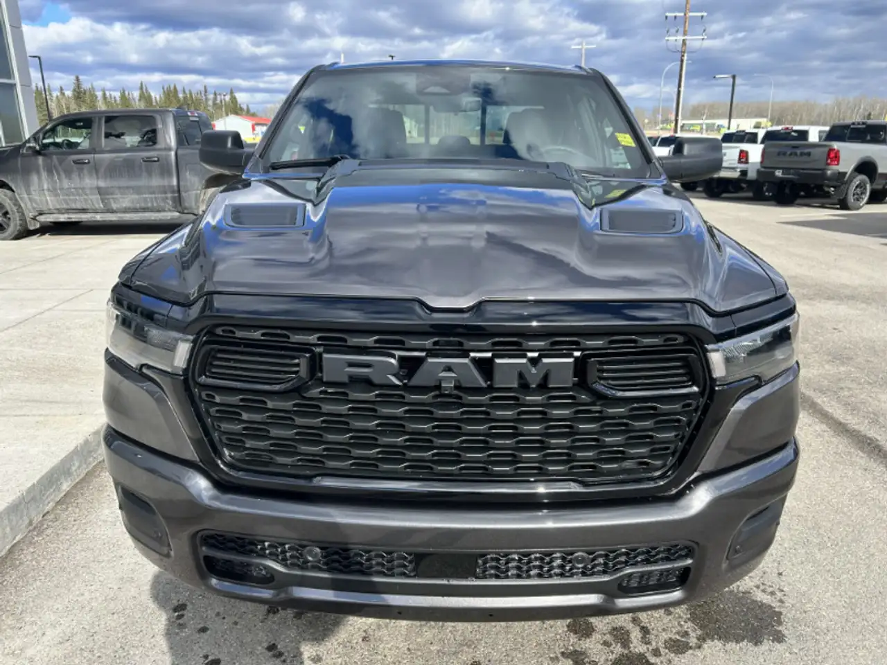RAM 1500 снимка RAM 1500