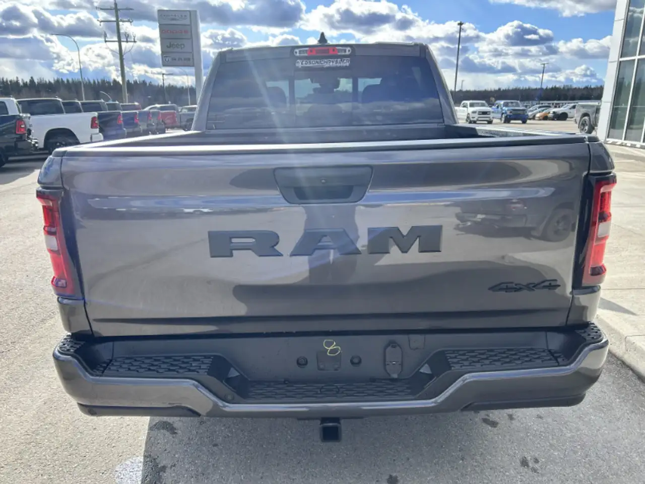 RAM 1500 снимка RAM 1500