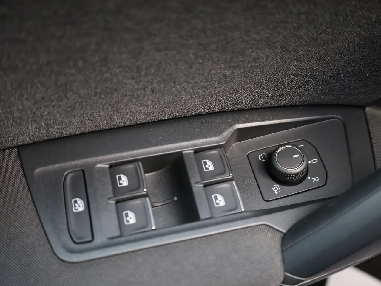 Volkswagen Tiguan Move 1.5TSI*AHK*Kamera*SHZ*ACC*AppleCar, миниатюра 30