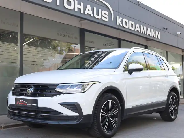 Volkswagen Tiguan view 6
