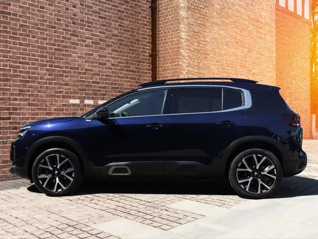 Citroen C5 Aircross view 3