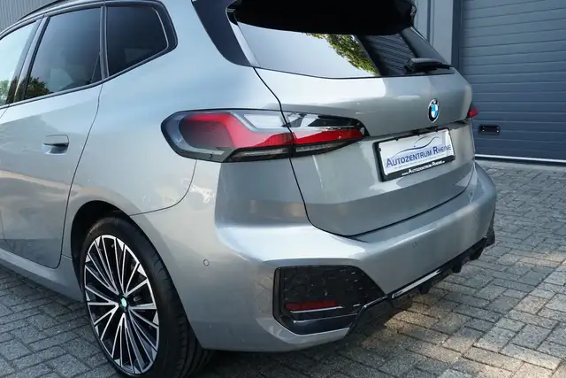 BMW 2 Series view 12
