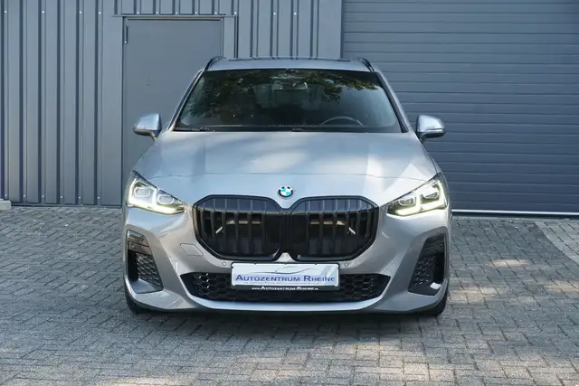 BMW 2 Series view 2