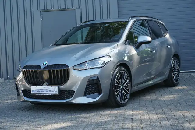 BMW 2 Series view 3