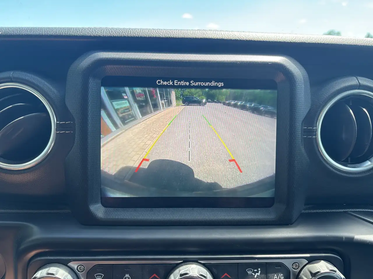 Jeep Wrangler снимка Jeep Wrangler