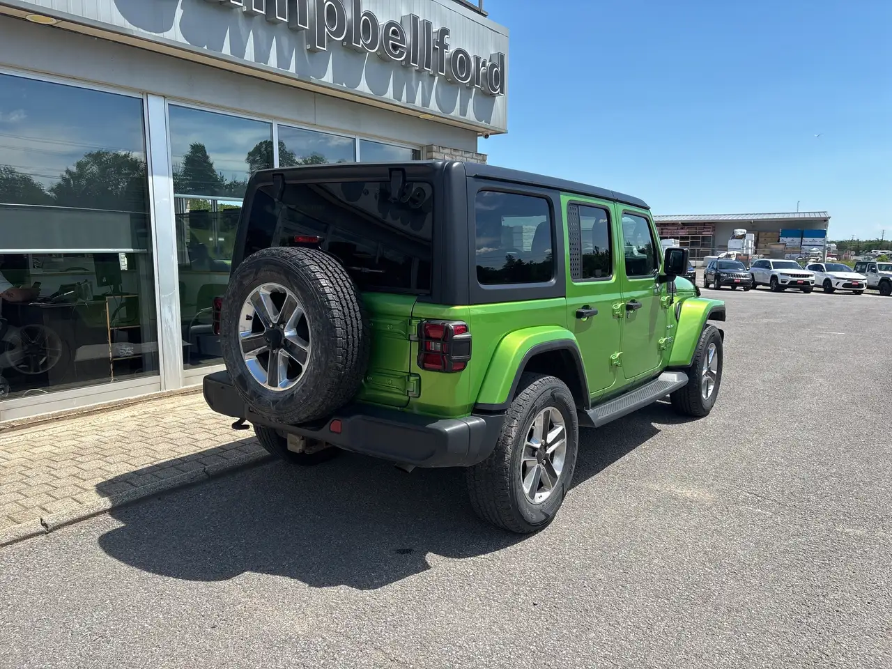 Jeep Wrangler снимка Jeep Wrangler