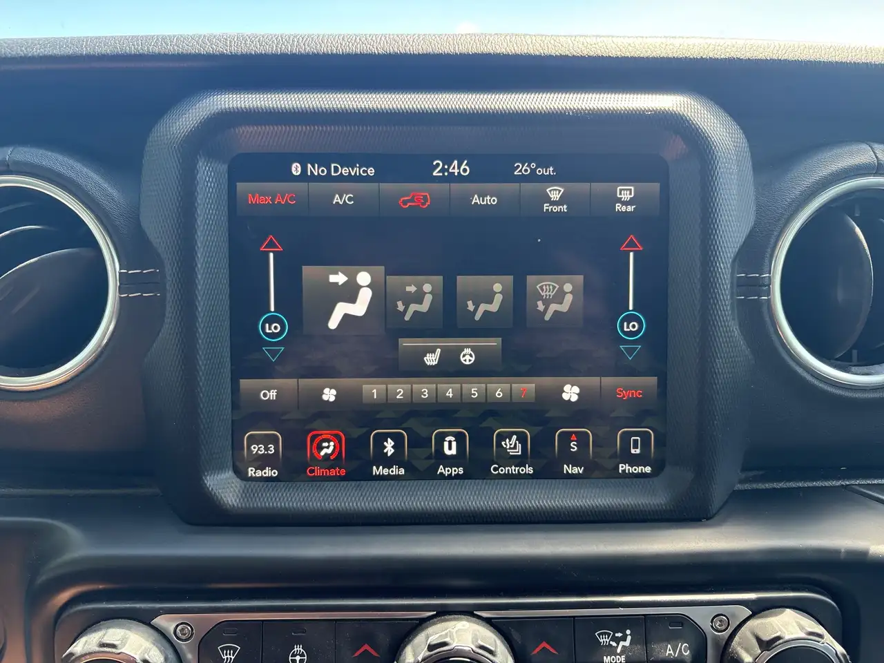 Jeep Wrangler снимка Jeep Wrangler