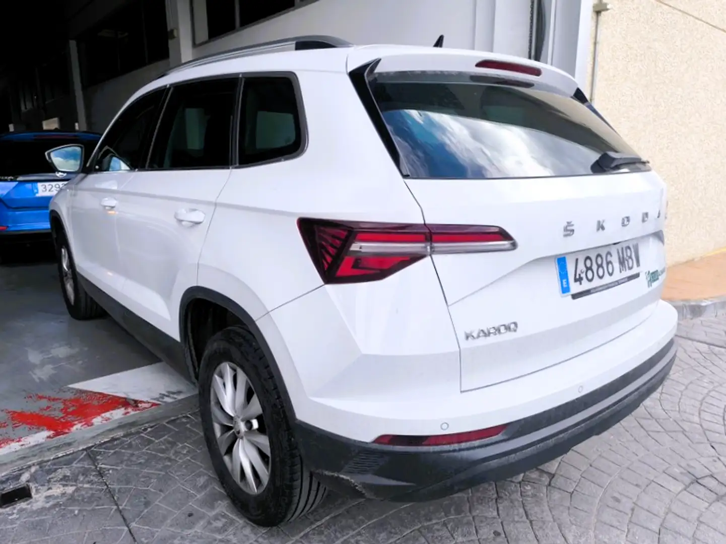 Skoda Karoq 2.0TDI Adblue Ambition 85kW Bianco - 2