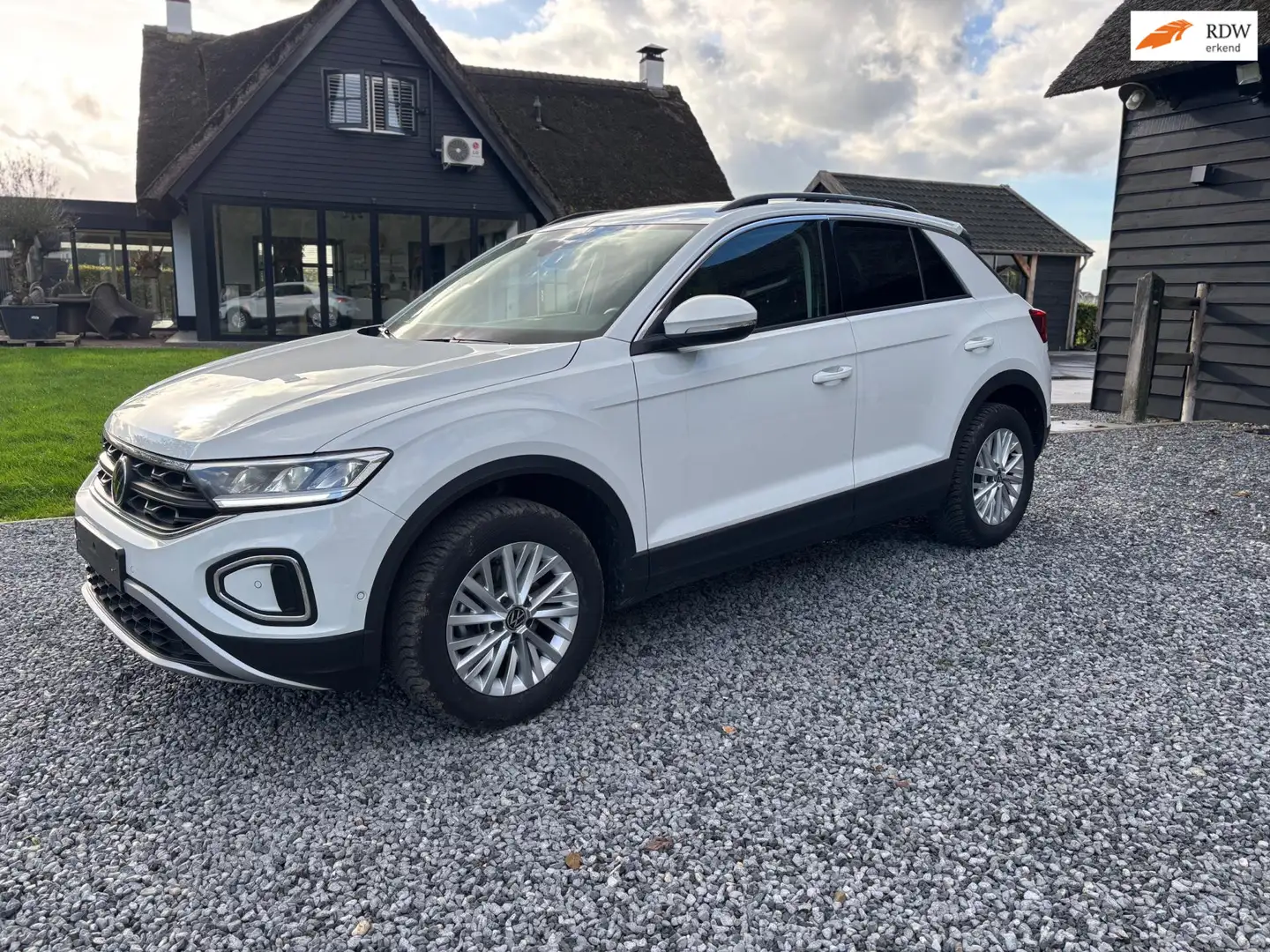 Volkswagen T-Roc 1.0 TSI Life Wit - 1