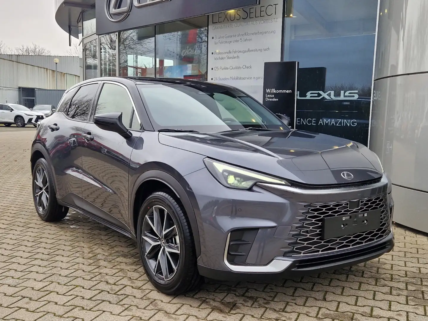 Lexus LBX 1,5 VVT-iE Emotion 4X2 Negro - 2