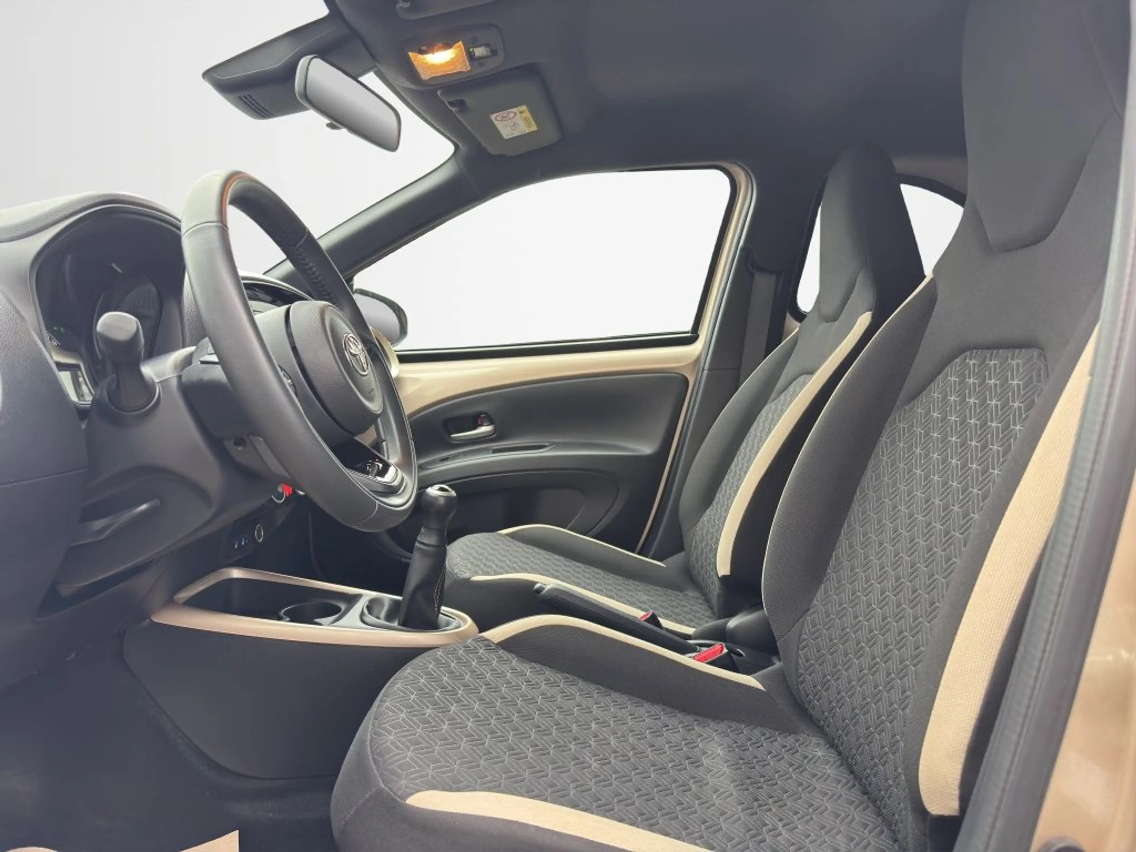 Toyota Aygo X Pulse *Sitzheizung+Kamera+Bluetooth* — photo 9