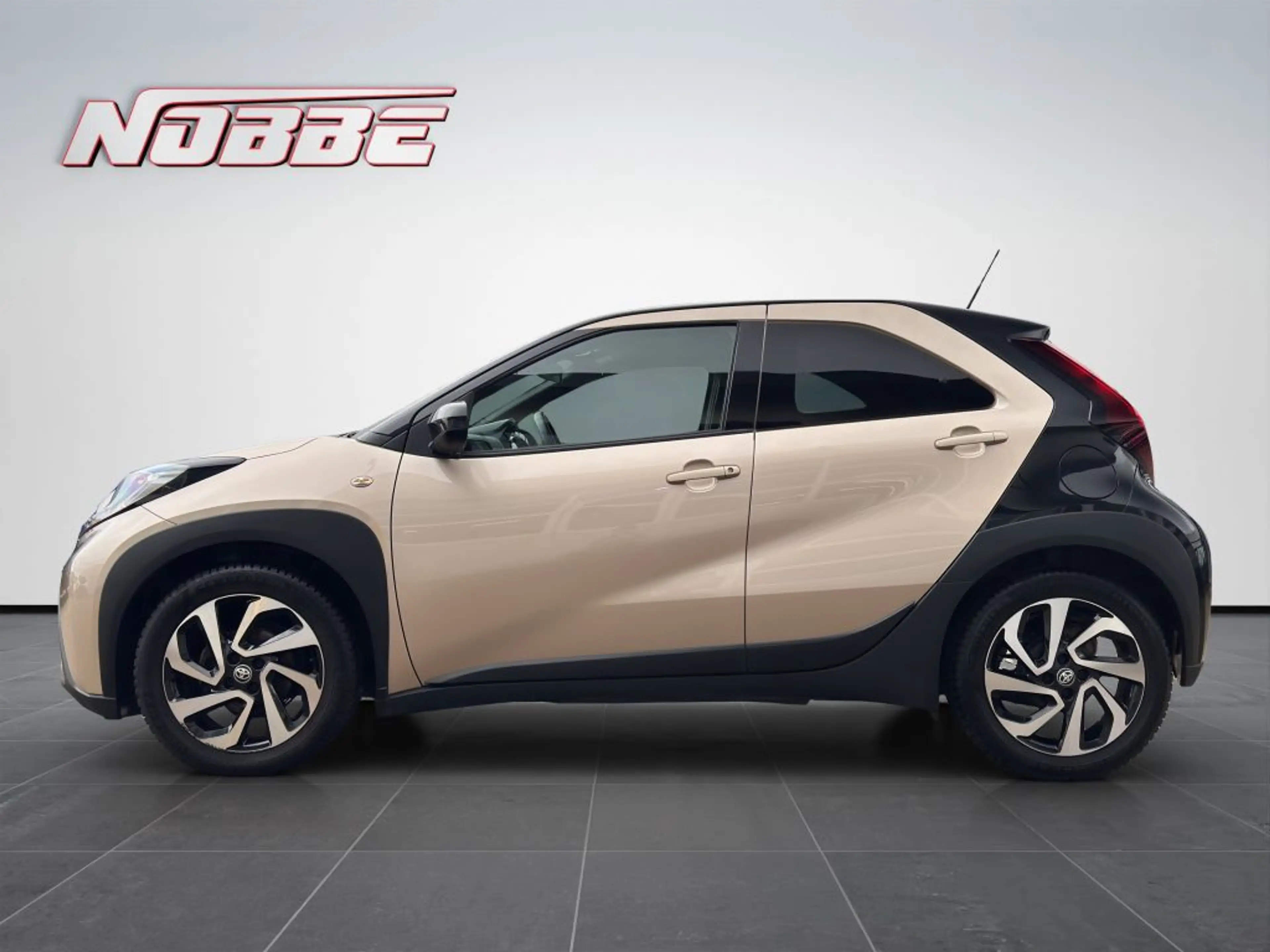 Toyota Aygo X Pulse *Sitzheizung+Kamera+Bluetooth* — photo 2