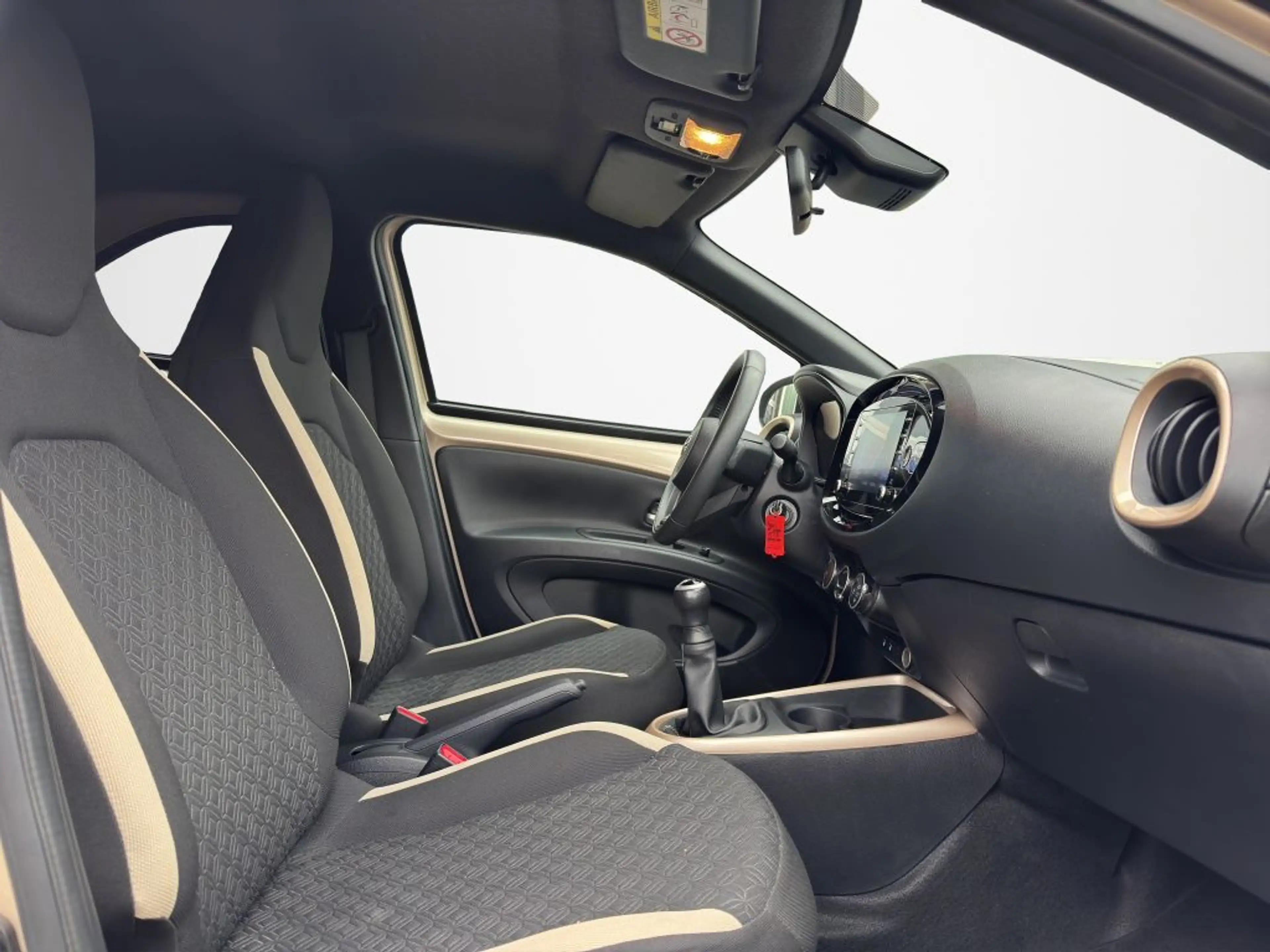 Toyota Aygo X Pulse *Sitzheizung+Kamera+Bluetooth* — photo 15