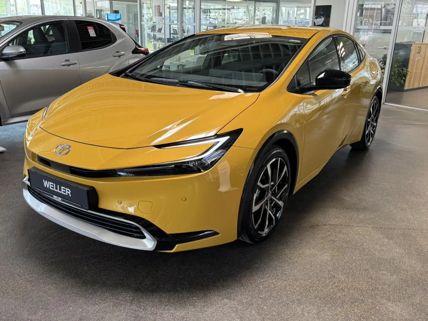 Toyota Prius Plug-In Hybrid | EXECUTIVE | umfassende Ausstattun Gelb - 1