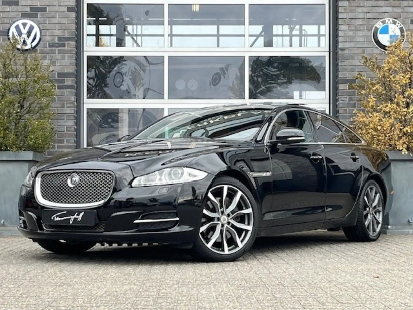 Jaguar XJ 3.0 V6D DES. ED. SPORT - PANO - 20 INCH Schwarz - 1