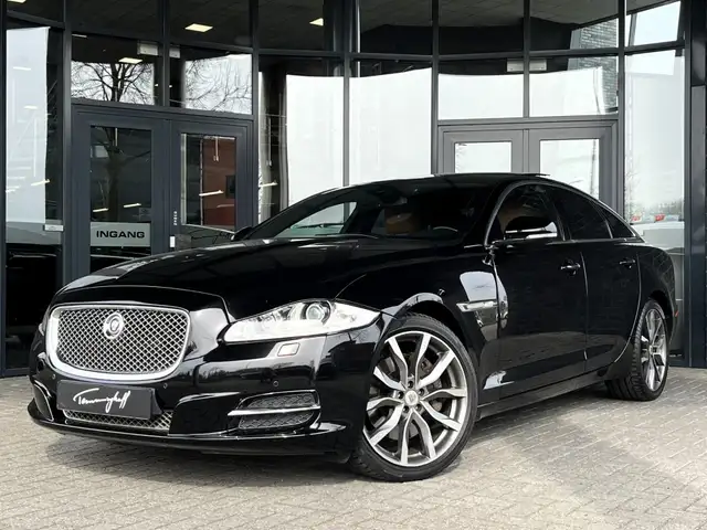 Jaguar XJ 3.0 V6D DES. ED. SPORT - PANO - 20 INCH