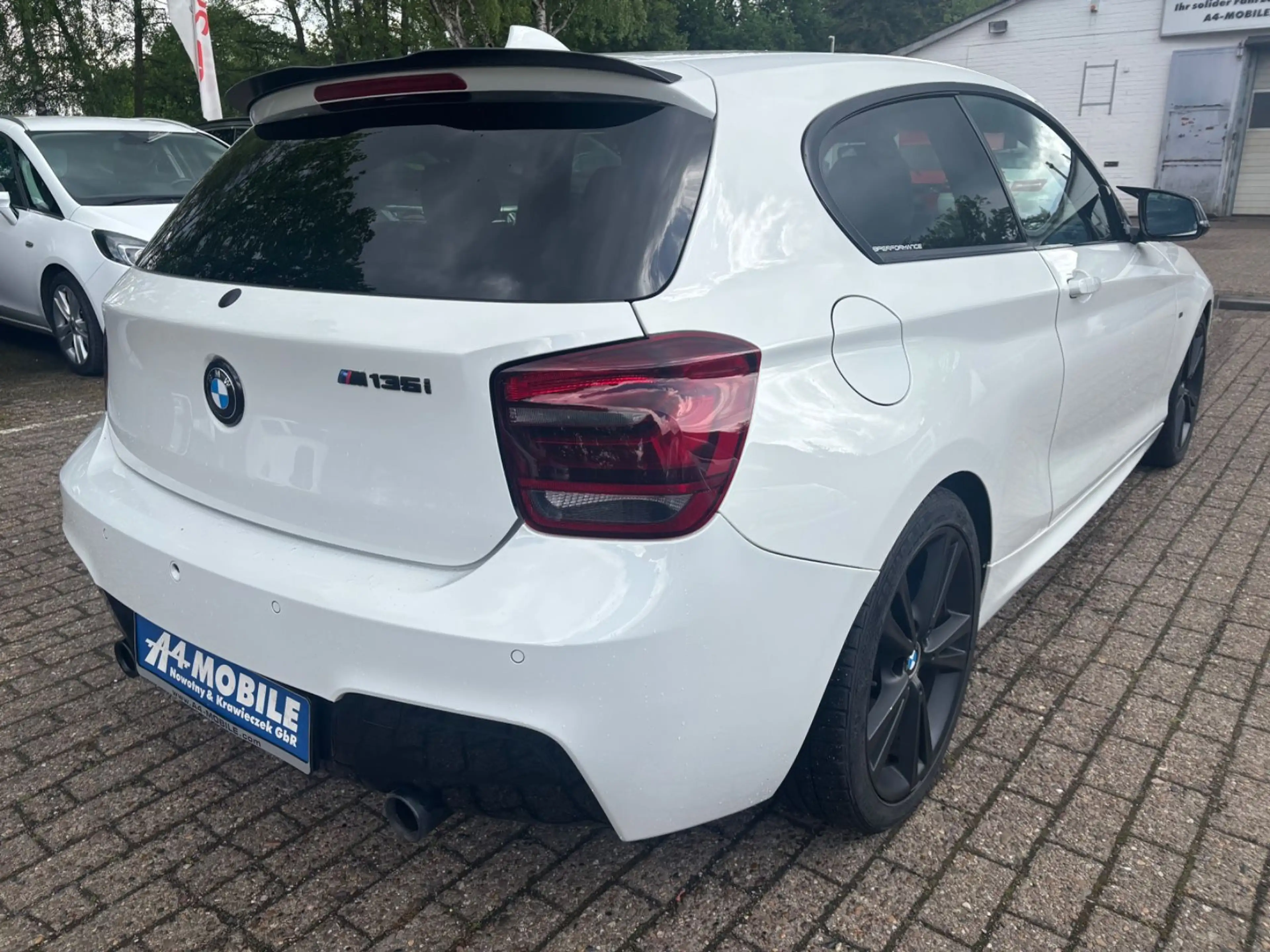 BMW 135 i xDrive Aut. Navi Bi-Xenon Keyless Kamera — photo 10