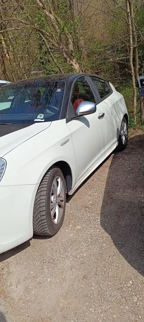 Alfa Romeo Giulietta 1,4 TB Distinctive Weiß - 2