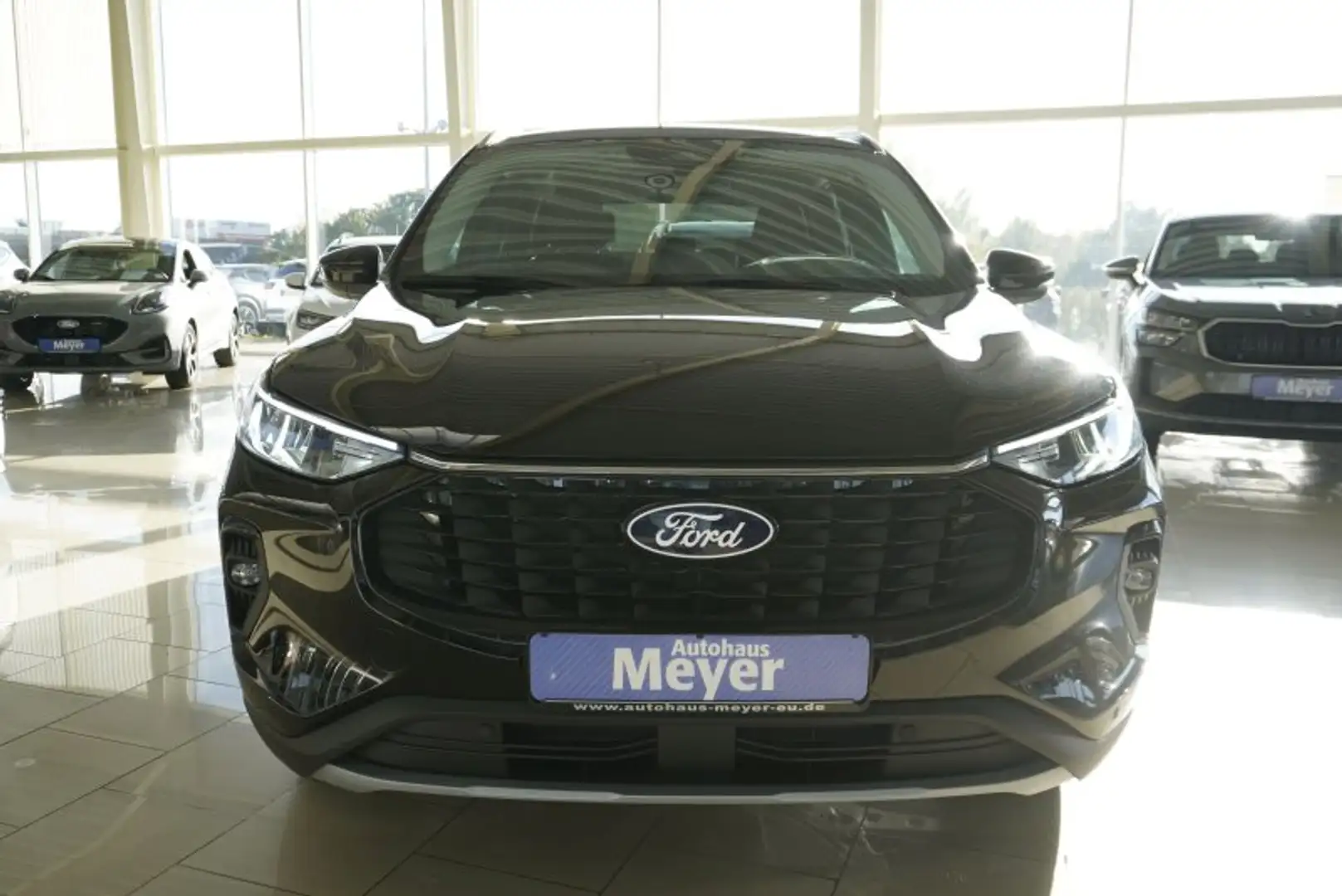 Ford Kuga 1,5 186PS Aut.5*J.Gar/LED/Navi/Winterp.       ** Negru - 2