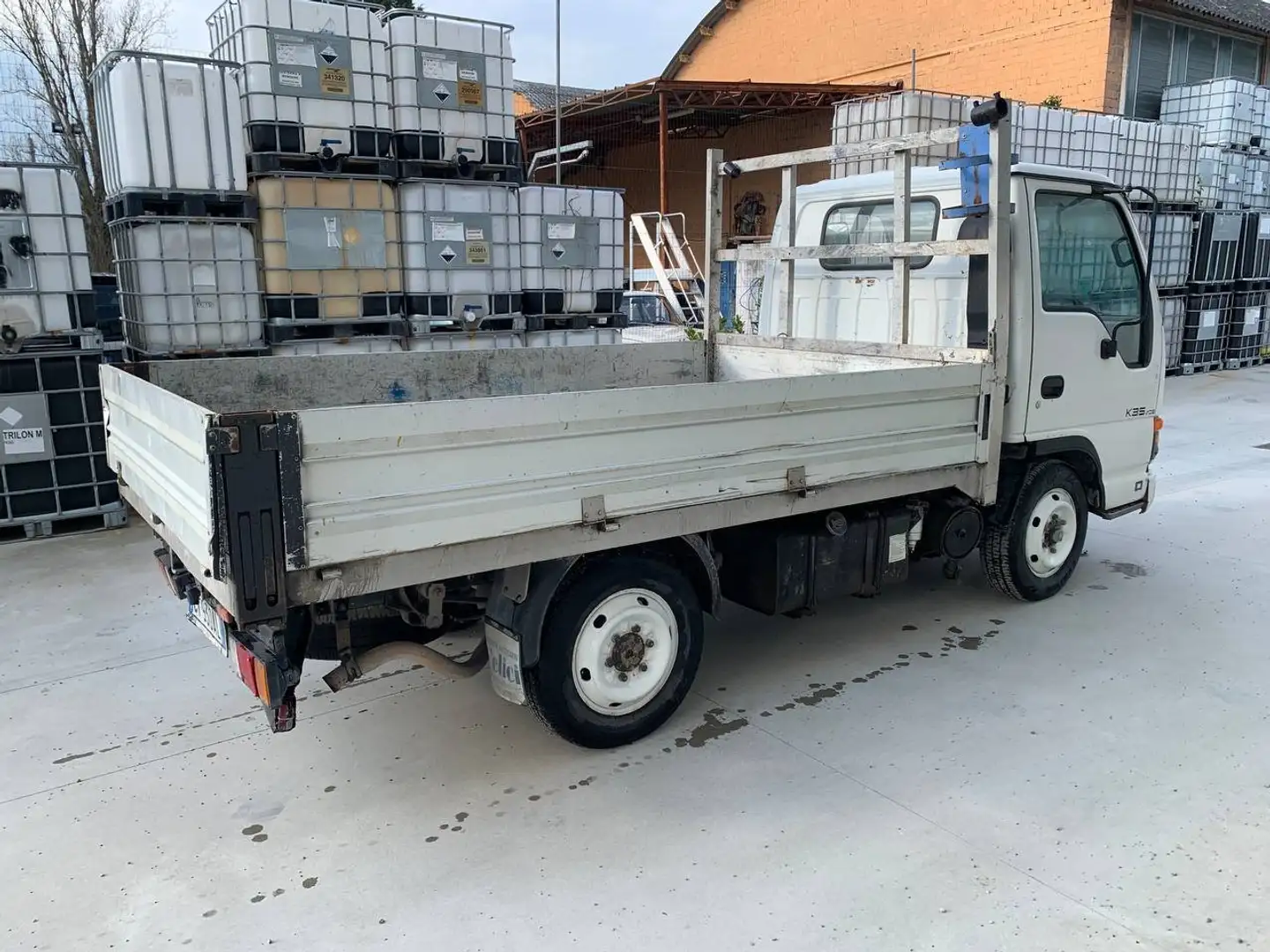 Isuzu NKR 3.0 TD Cassone Fisso Bianco - 2