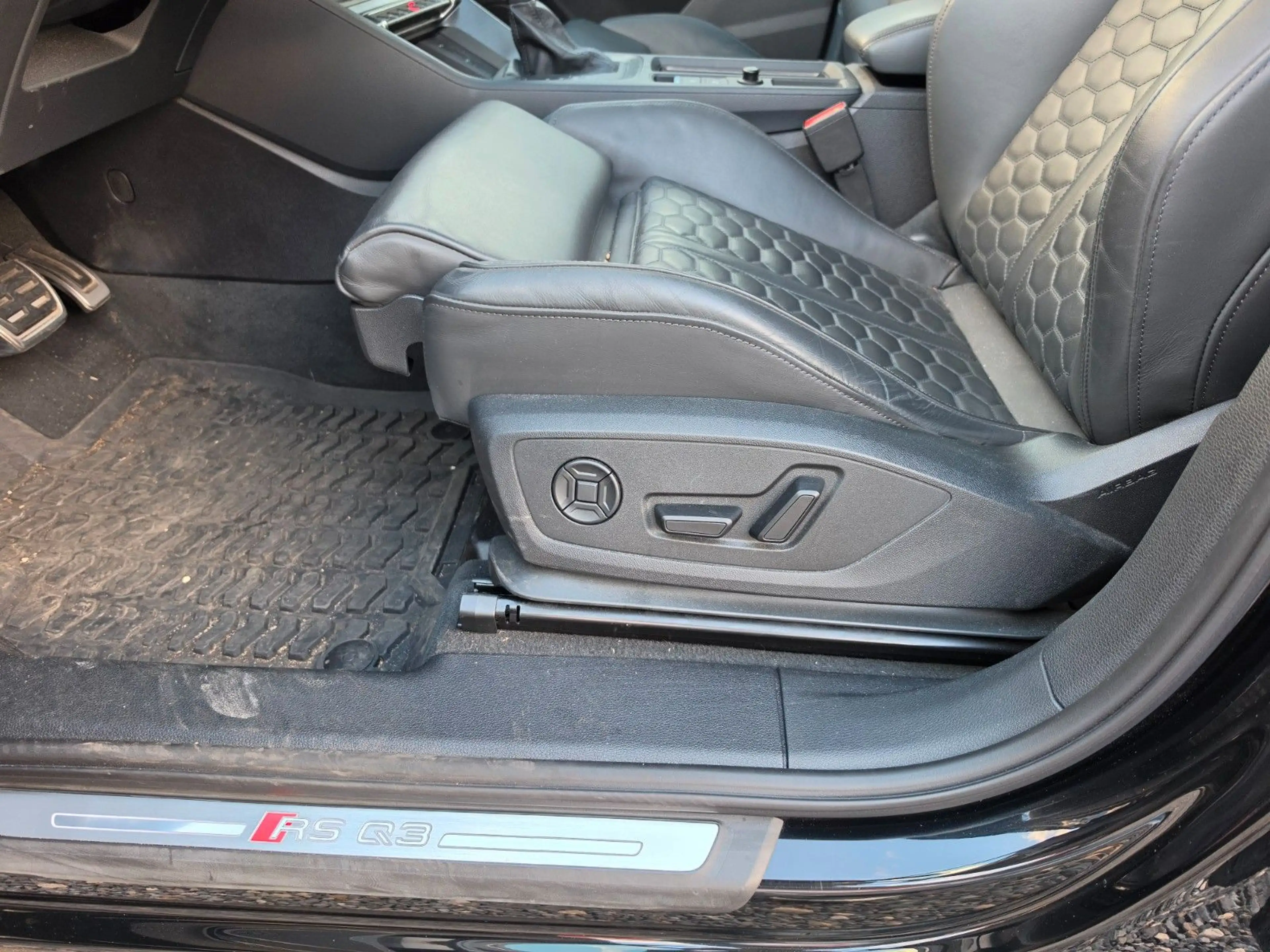 Audi RS Q3 SPORTBACK 2.5 TFSI QUATTRO SONOS PANO 21 " — photo 14