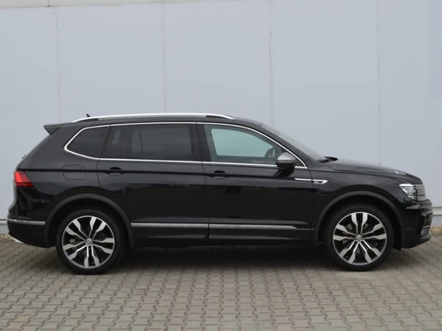 Volkswagen Tiguan Allspace 2.0 TDI 240 PS 4M DSG R-Line/HL/AHK/20-ZOLL+DCC/L Noir - 2