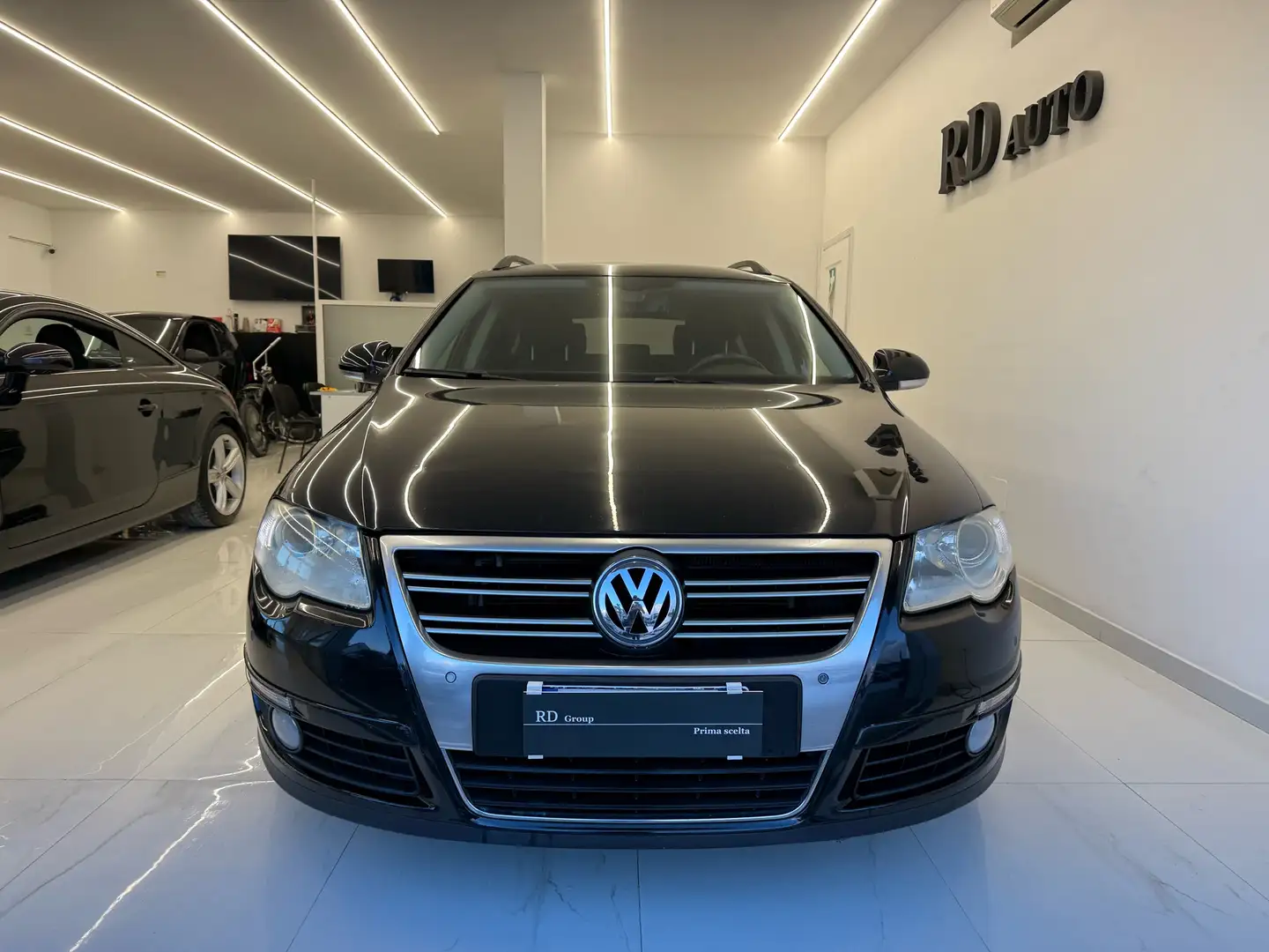 Volkswagen Passat 2.0 tdi 140cv Highline Nero - 2