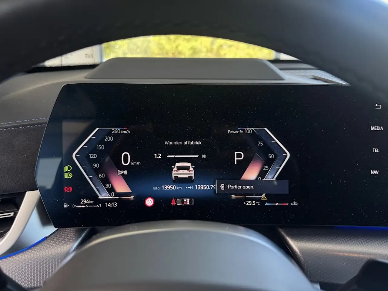 BMW X2 sDrive20i M Sport / HUD / 360CAM / ICONIC GLOW, миниатюра 28