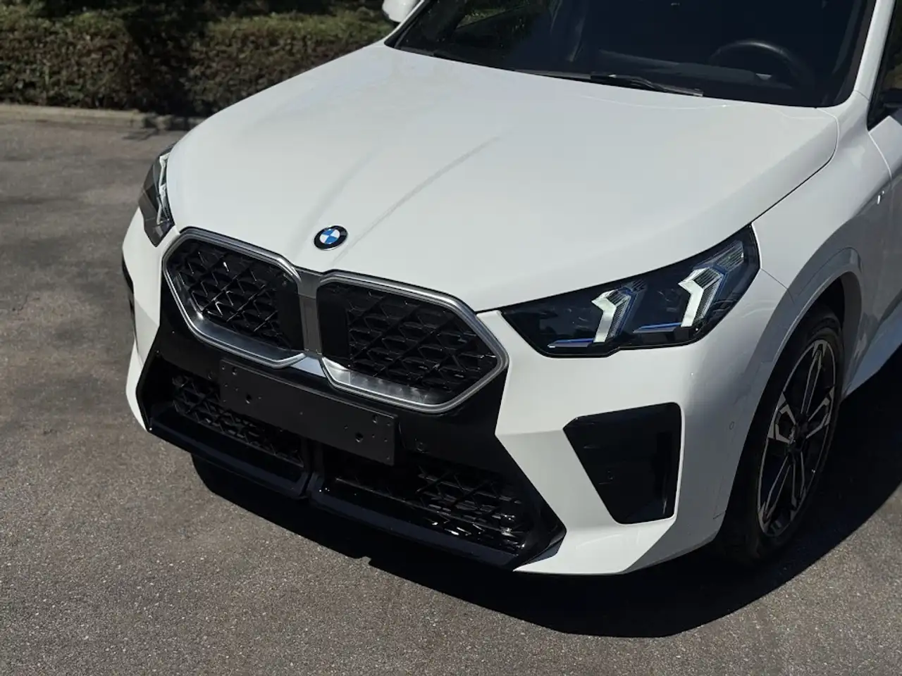 BMW X2 sDrive20i M Sport / HUD / 360CAM / ICONIC GLOW, миниатюра 4