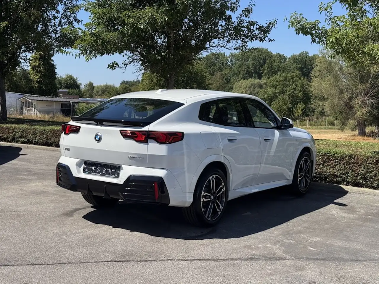 BMW X2 sDrive20i M Sport / HUD / 360CAM / ICONIC GLOW, миниатюра 16