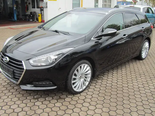 Hyundai i40 i40 Kombi blue 1.6 Family